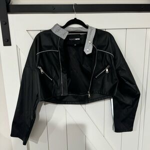 Cropped Black Jacket